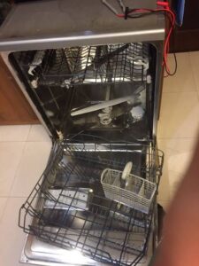 sua-may-rua-bat-electrolux-2